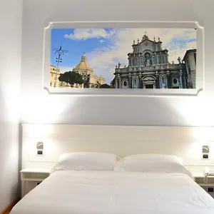 Centrum Hotel CTA