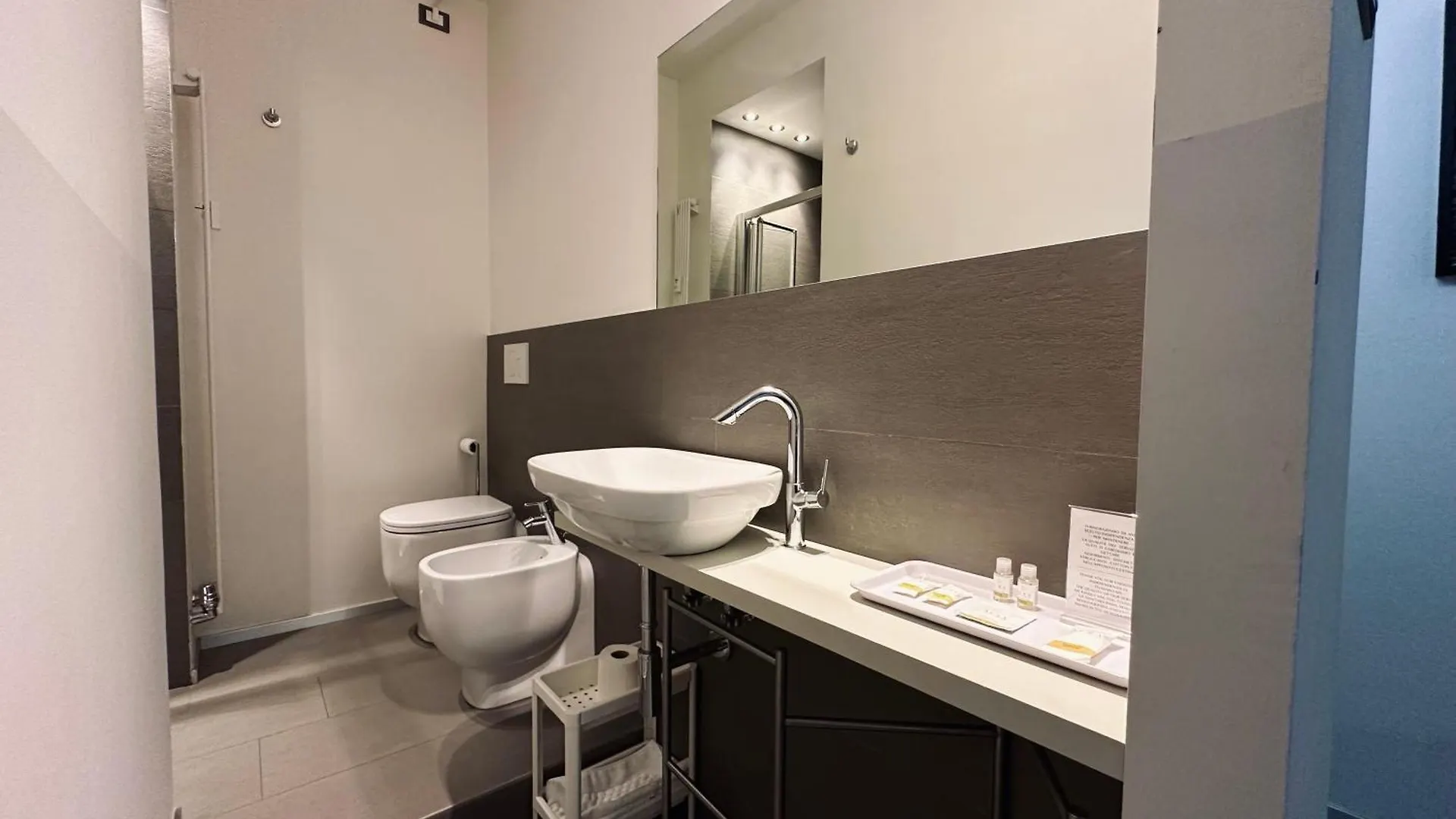 Indipendenza 24 Bed & Breakfast Bologna Italy