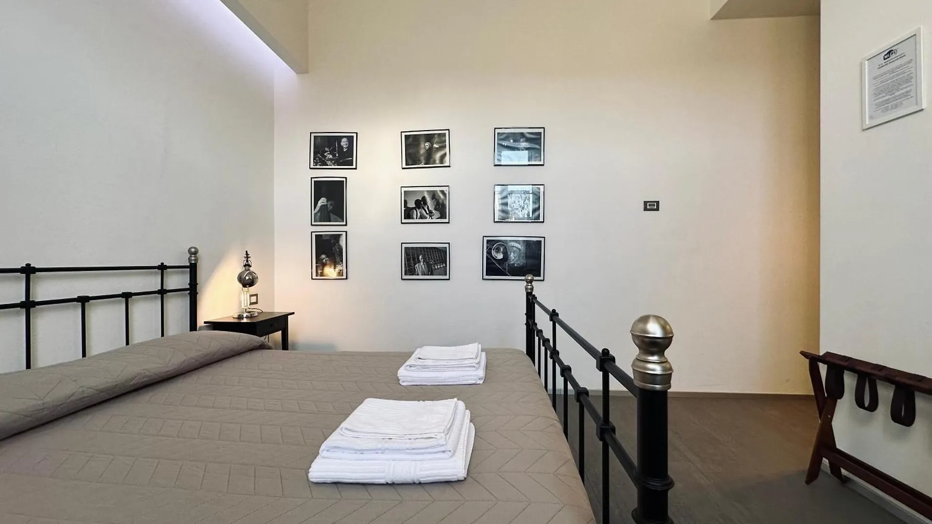 Indipendenza 24 Bed & Breakfast Bologna Italy