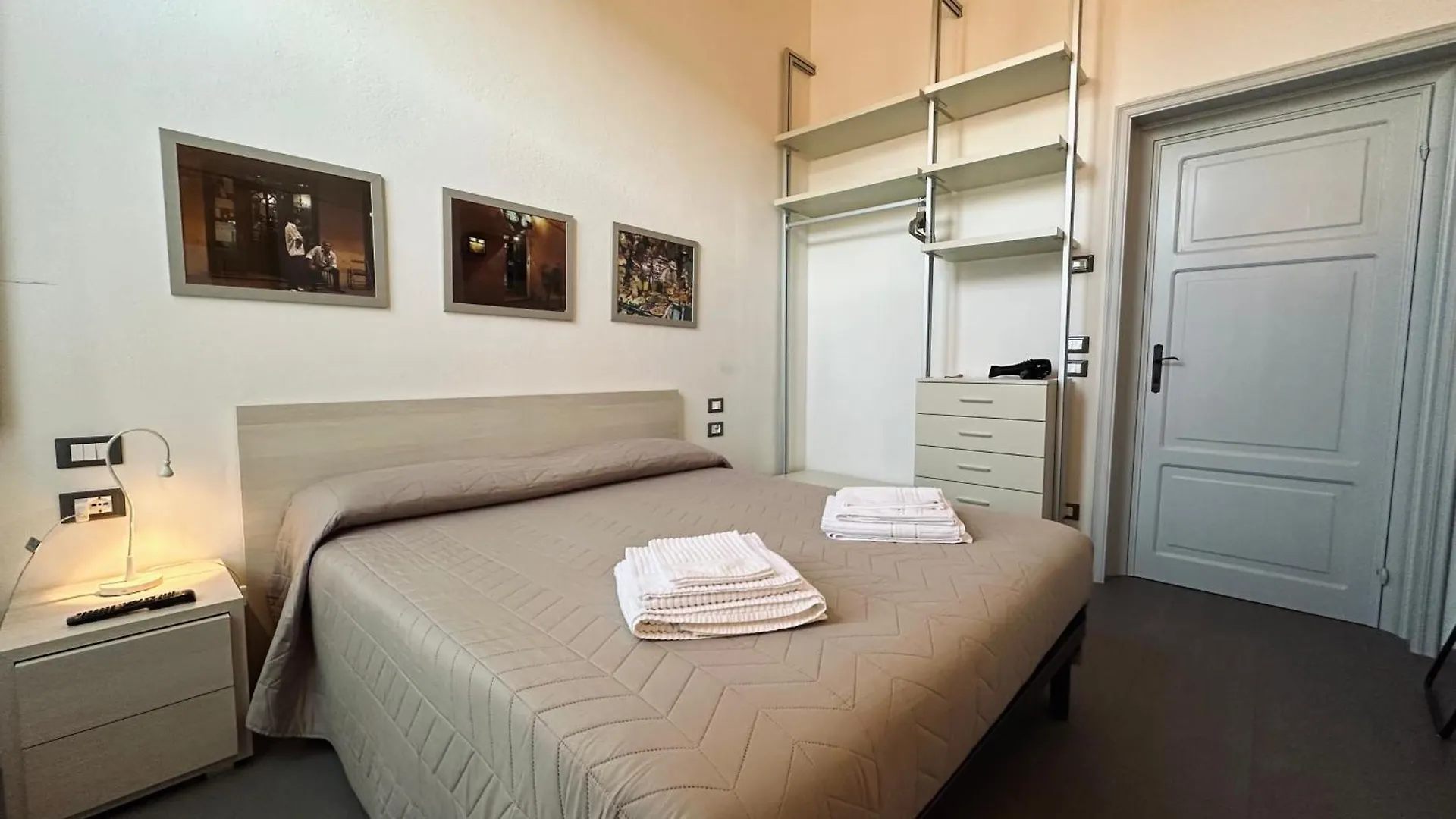 Indipendenza 24 Bed & Breakfast Bologna 0*,  Italy