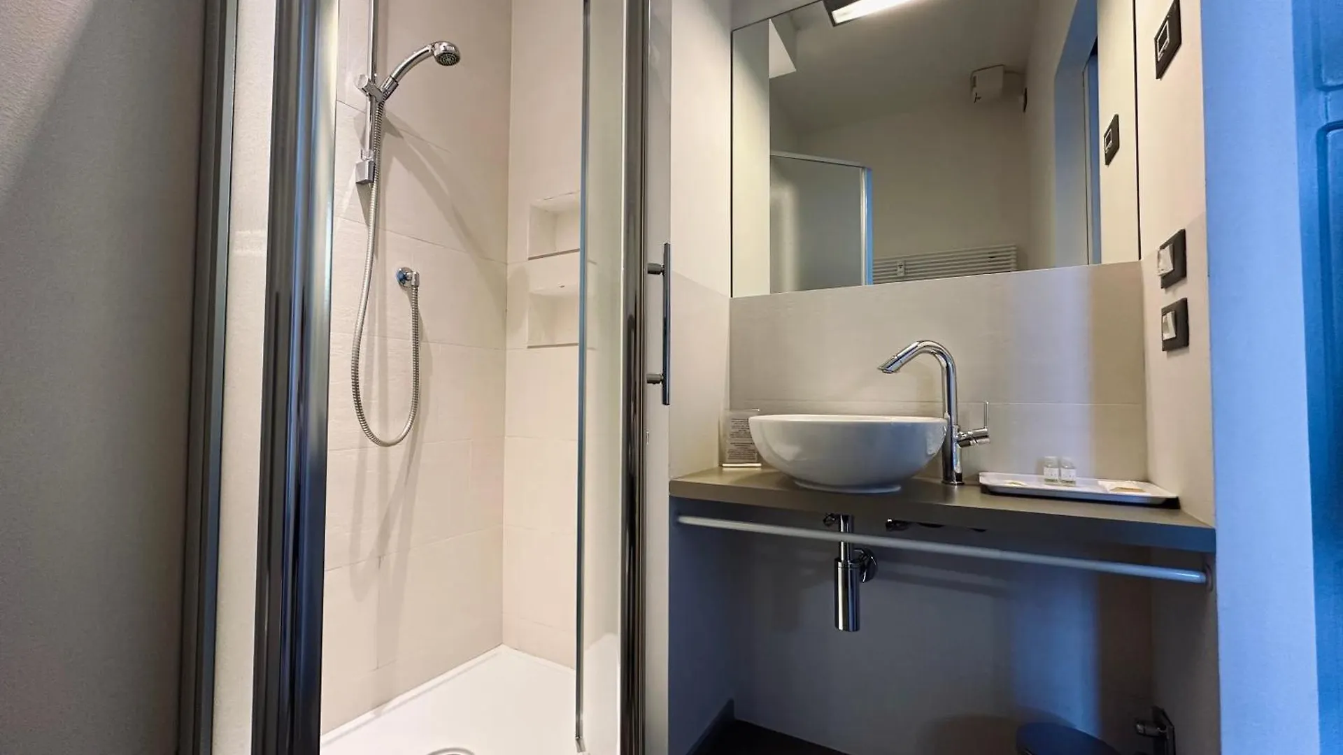 Indipendenza 24 Bed & Breakfast Bologna Italy